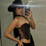 CORSET DEUSA COURO